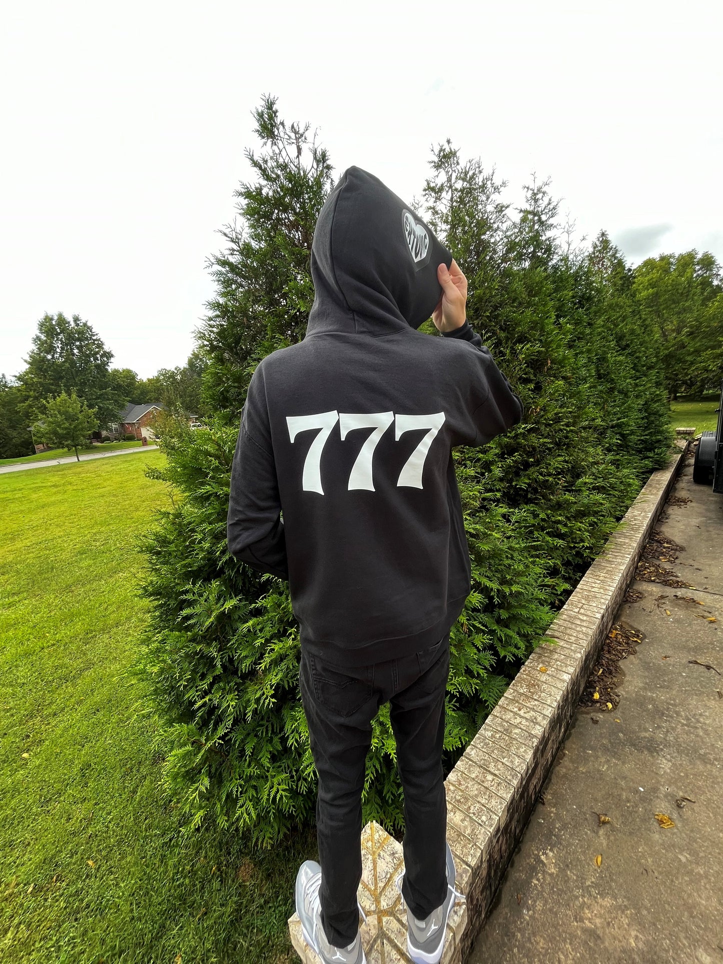 777 hoodie (PRE ORDER)